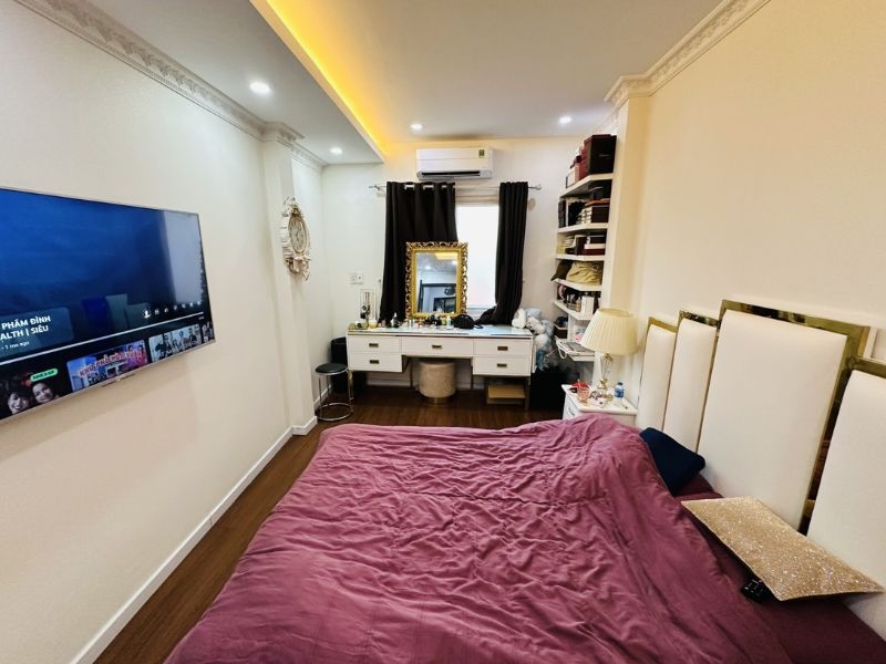 Bán nhà Quận 3 - Tặng Full nội thất cao cấp - Phố Nguyễn Đình Chiểu